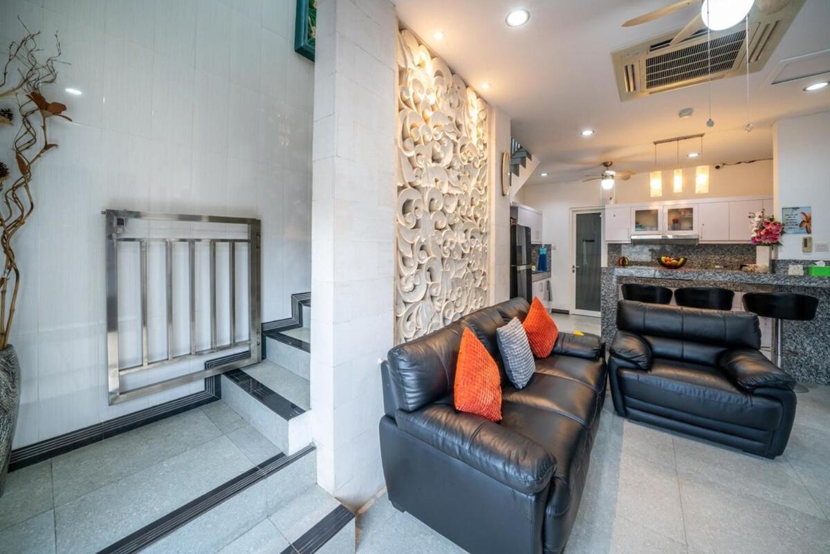 Villa 3 Bedroom Private Pool In Kuta