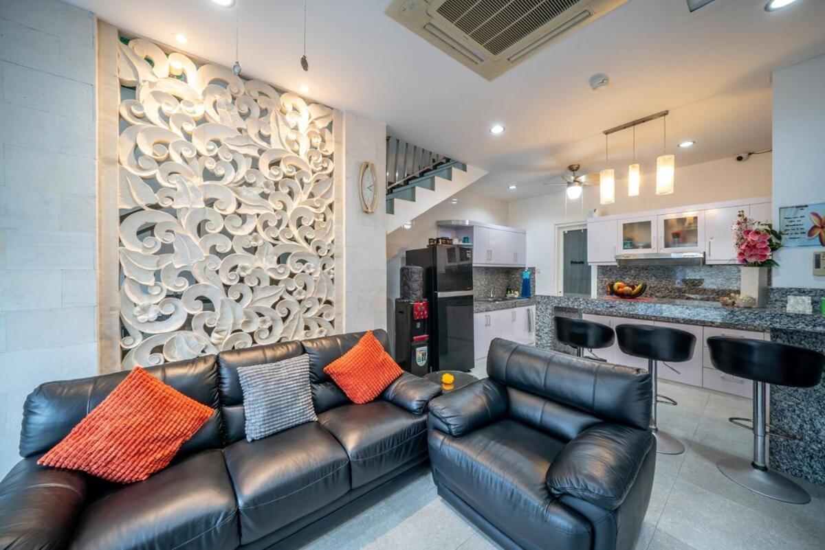 Villa 3 Bedroom Private Pool In Kuta